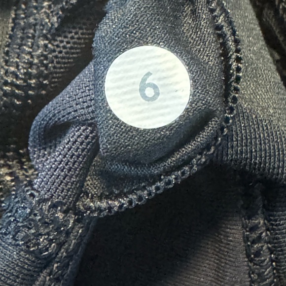 Lululemon Open  Racerback Sport Bra - Picture 5 of 5